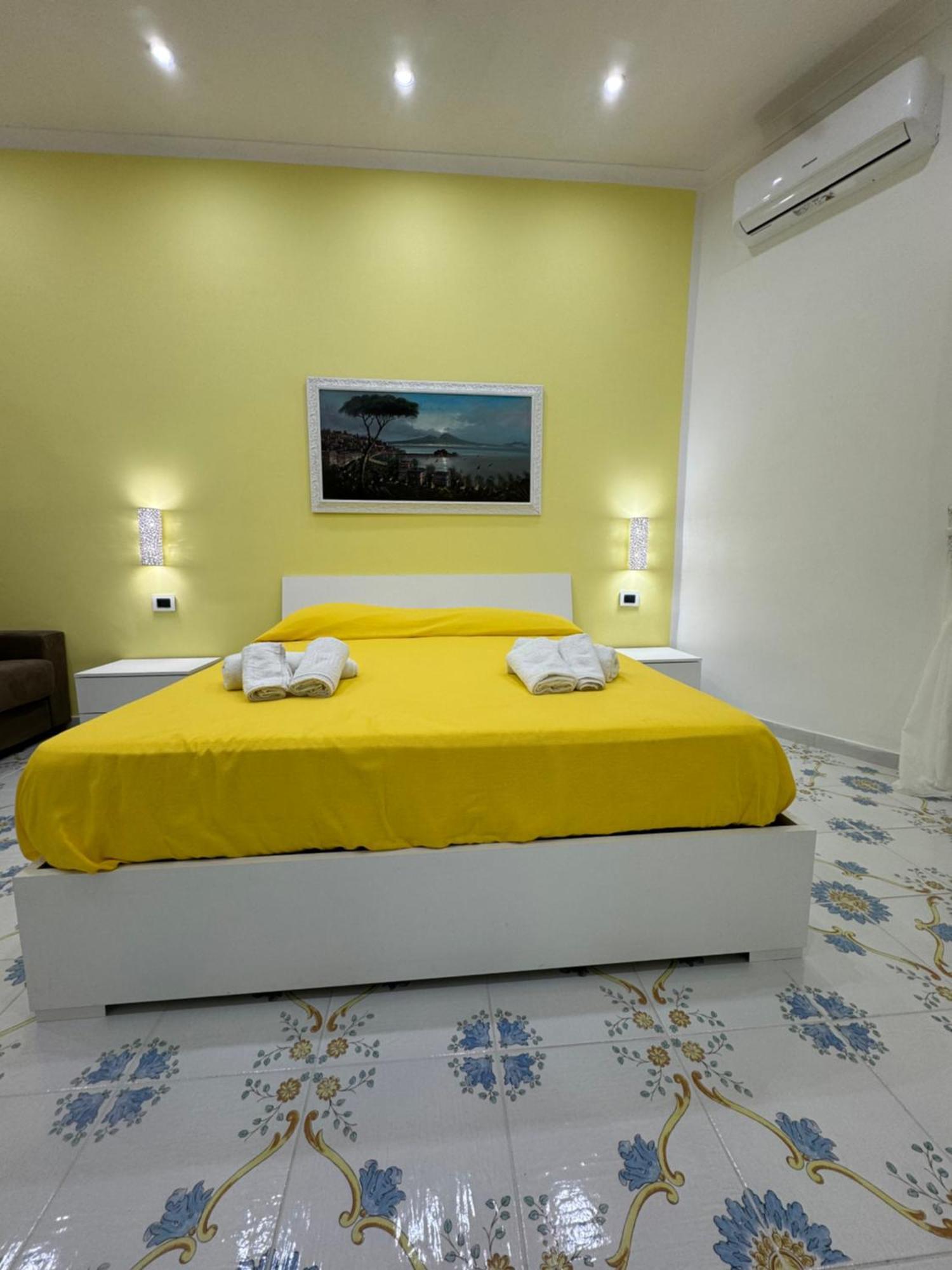 Dimora Poseidon Apartment เนเปิลส์ ภายนอก รูปภาพ